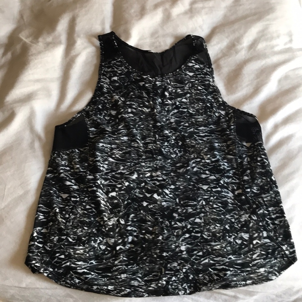 Like new lululemon sculpt tank